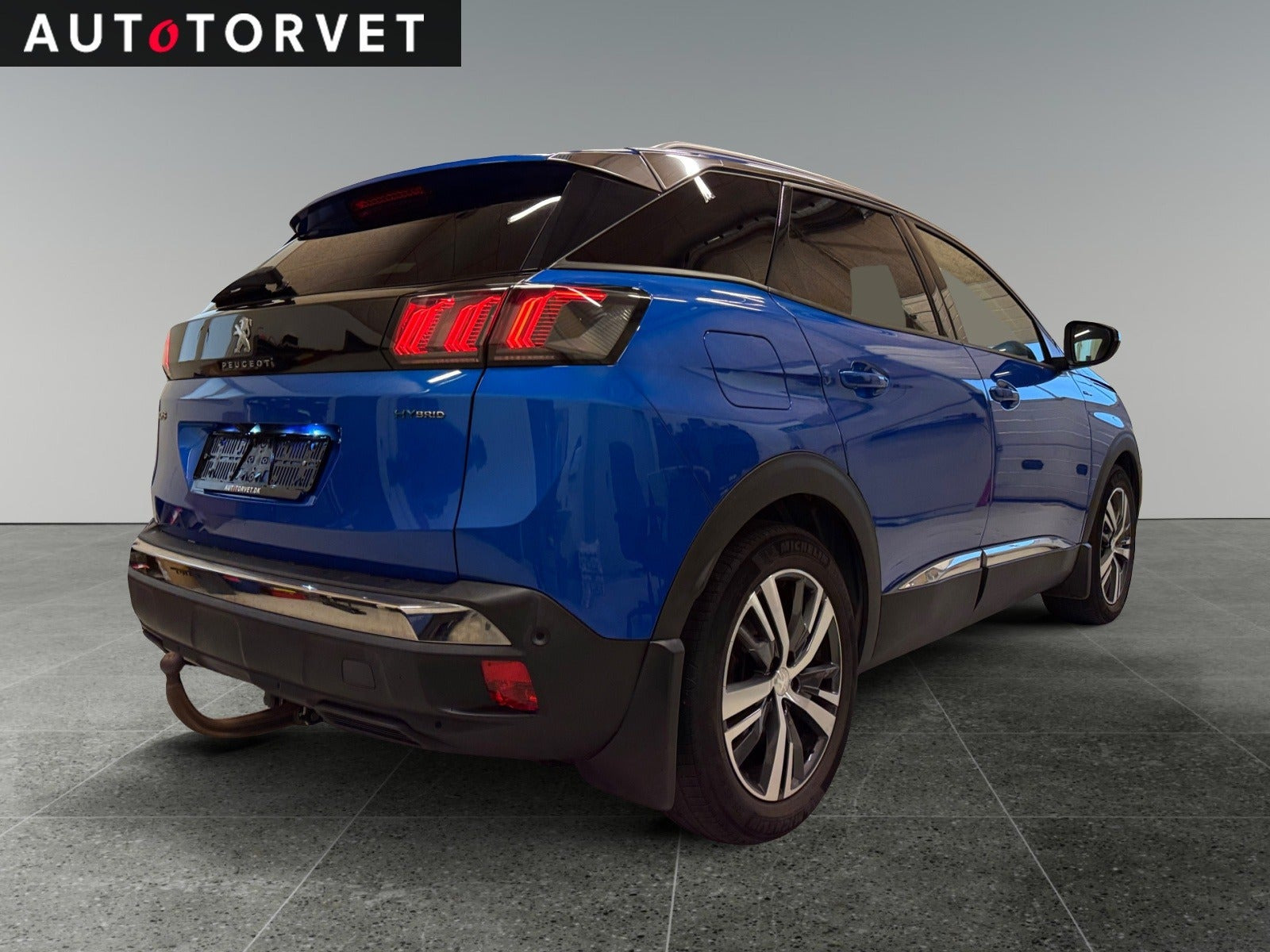 Blå Peugeot 3008 fra 2021