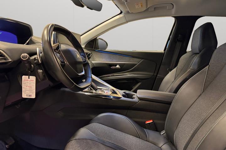 Sort Peugeot 3008 fra 2022