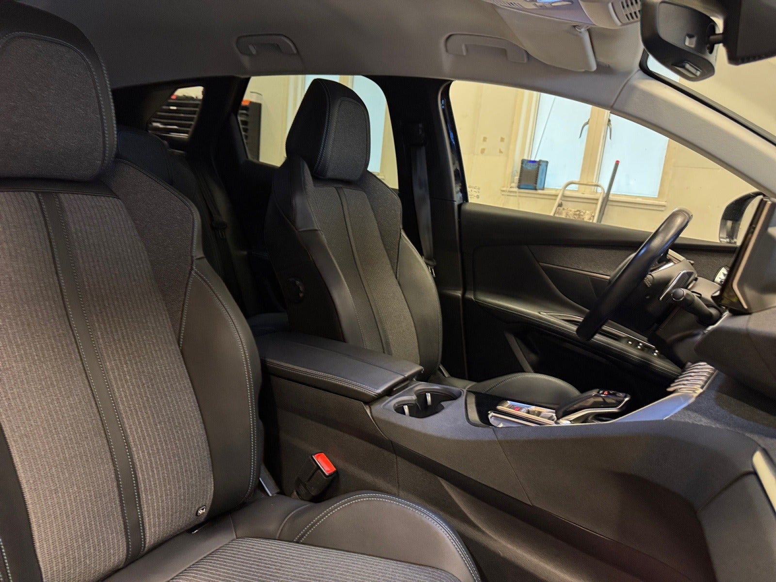 Sort Peugeot 3008 fra 2022