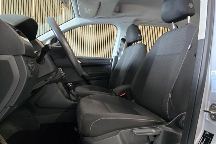 Sølv VW Caddy fra 2016
