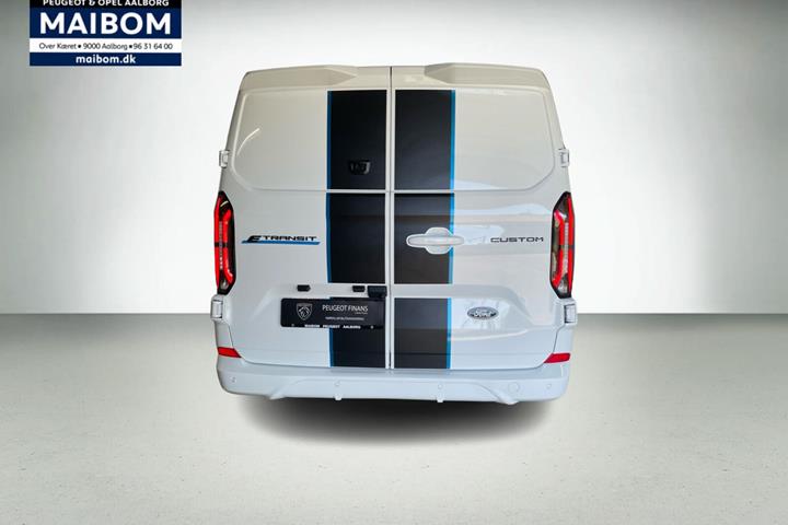 Hvid Ford E-Transit Custom 320 L1 fra 2026