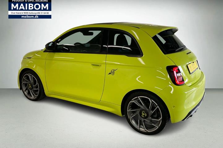 Gul Abarth 500e fra 2024