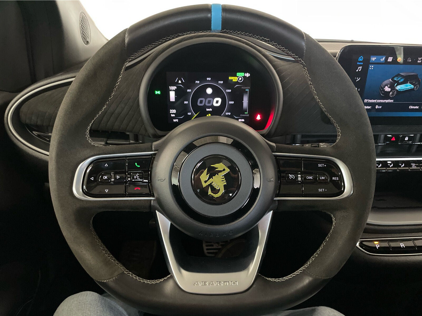 Gul Abarth 500e fra 2024