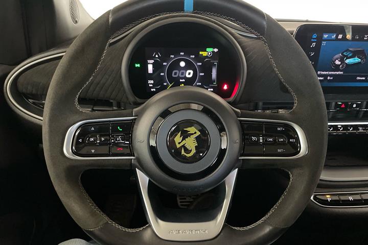 Gul Abarth 500e fra 2024