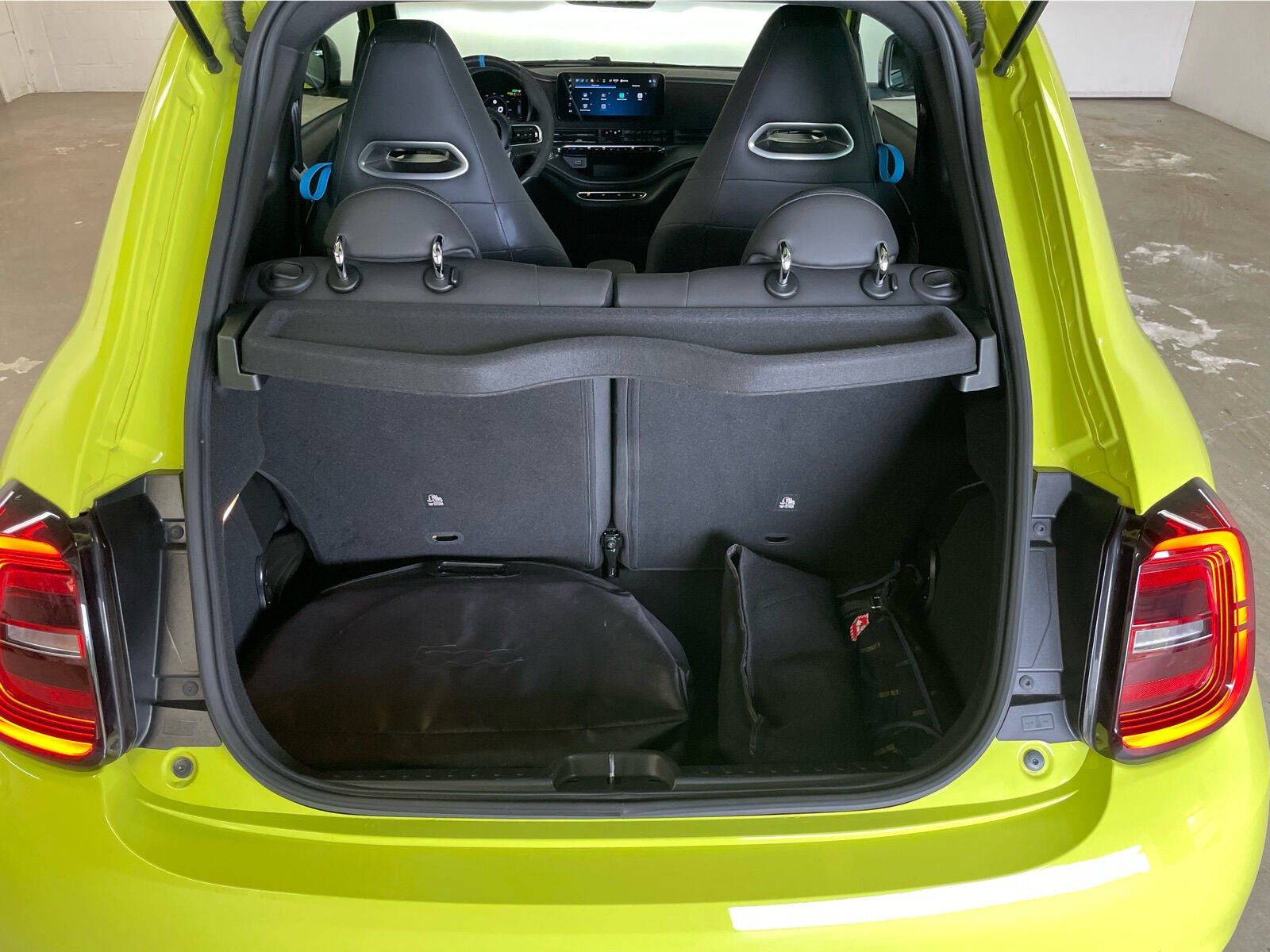 Gul Abarth 500e fra 2024