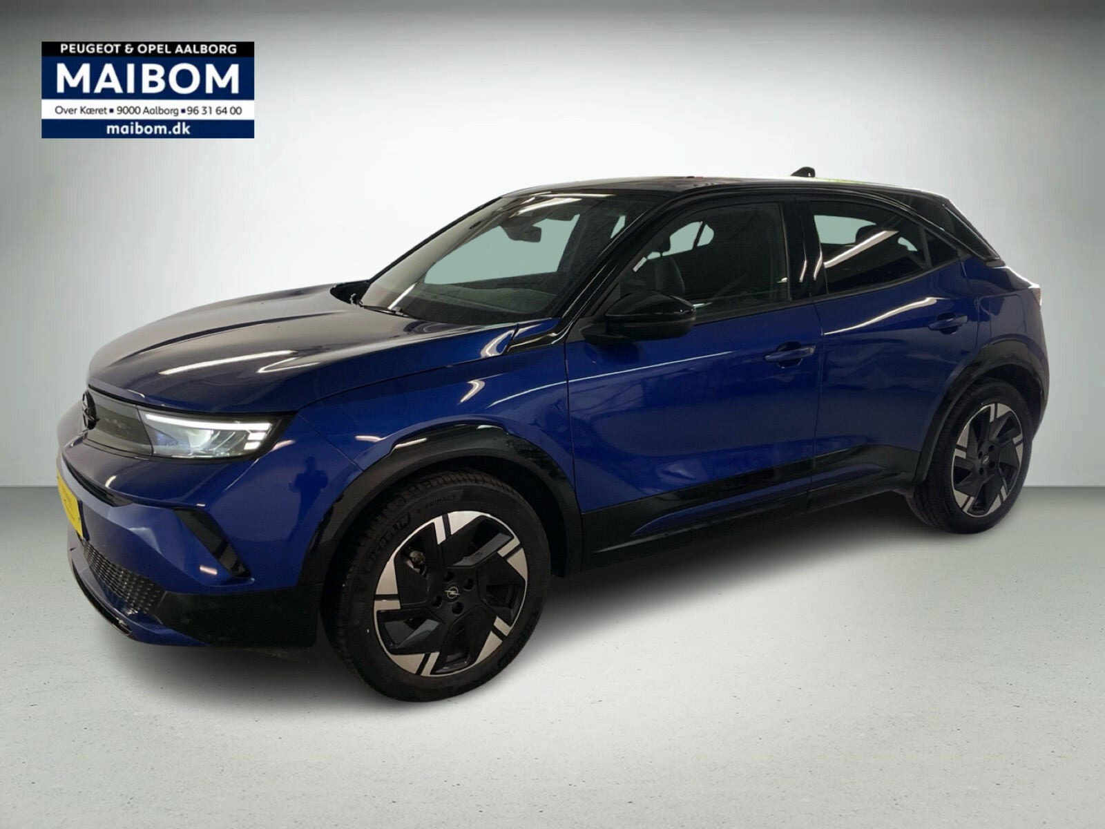 Blå Opel Mokka-e fra 2025