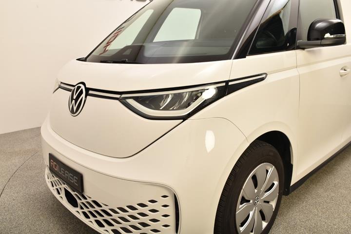 Hvid VW ID.Buzz fra 2024