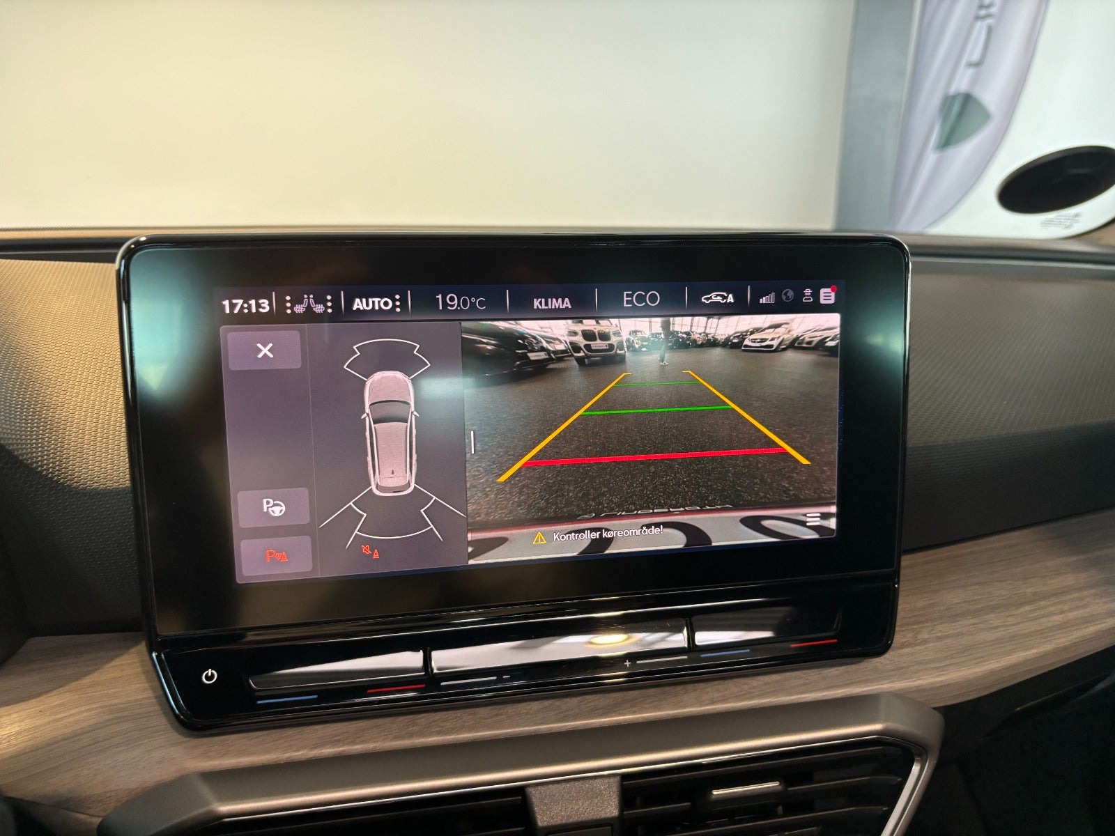 Blå Seat Leon fra 2021