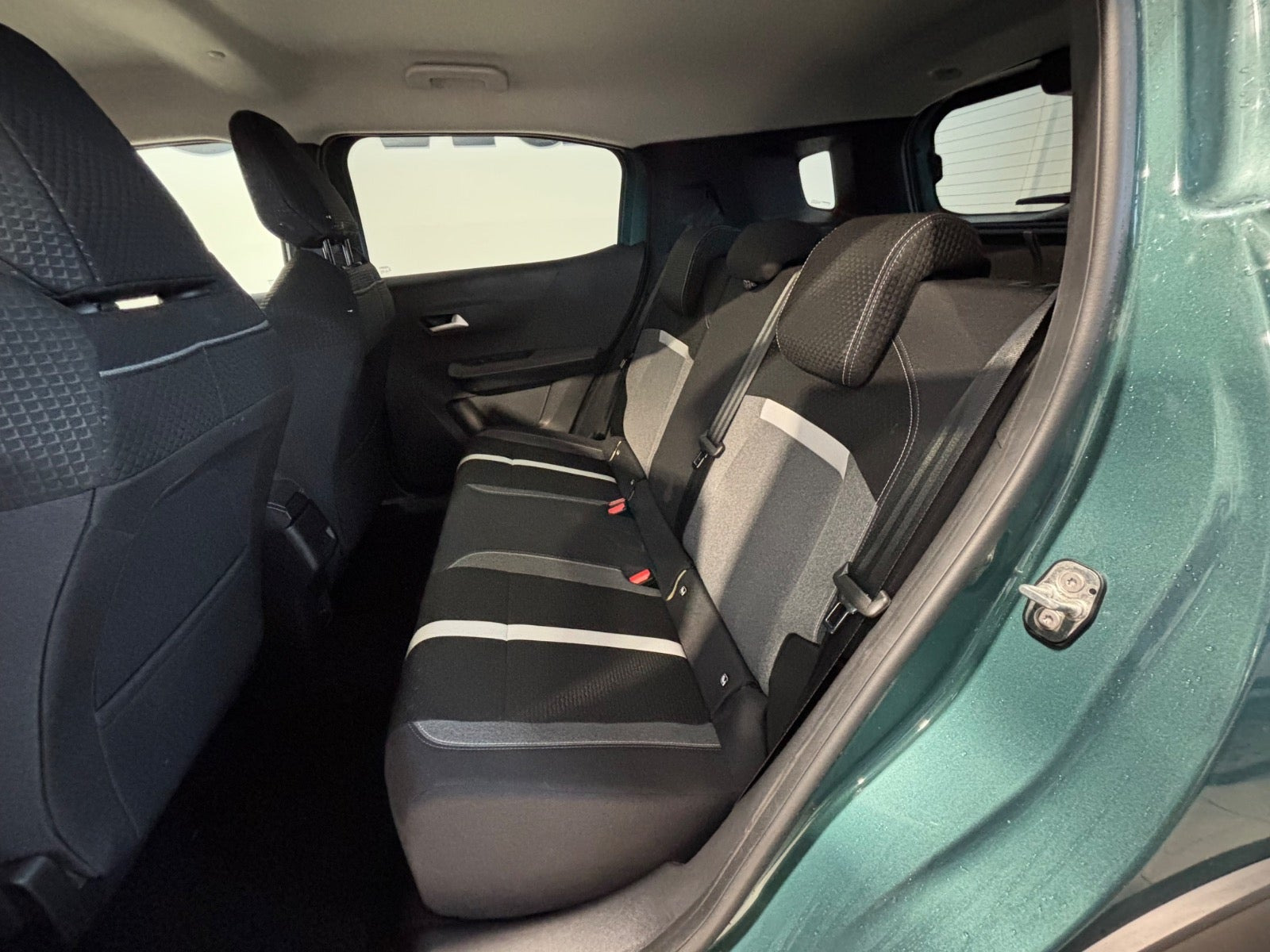 Grøn Opel Frontera fra 2025