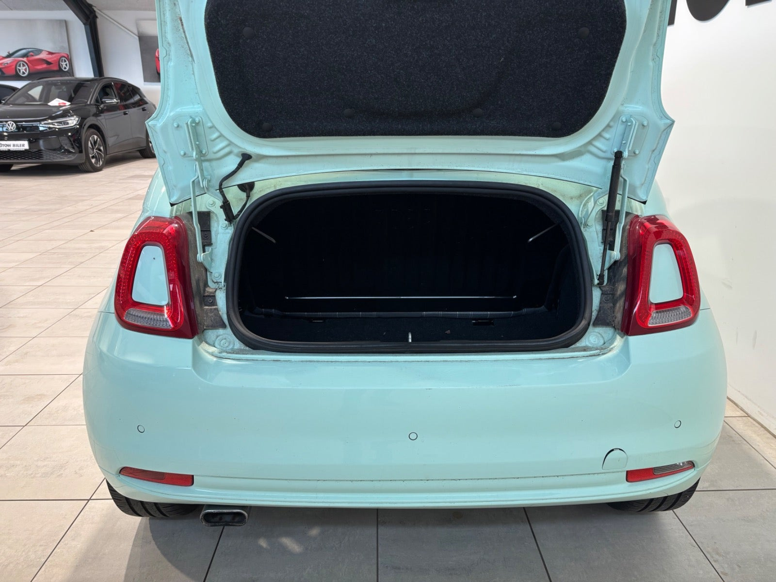 Blå Fiat 500C fra 2020