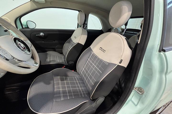 Blå Fiat 500C fra 2020