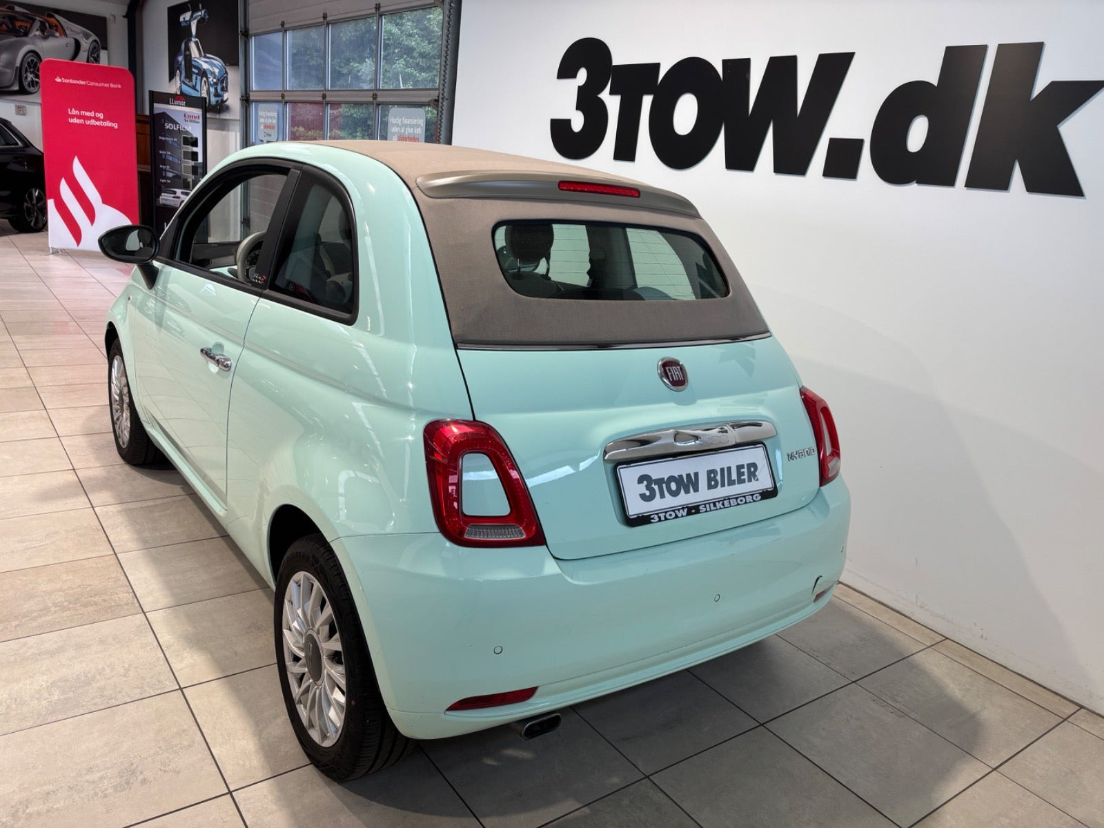 Blå Fiat 500C fra 2020