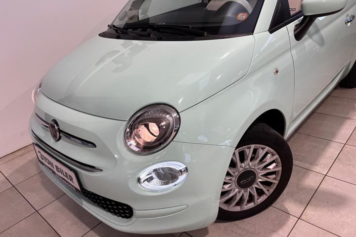 Blå Fiat 500C fra 2020