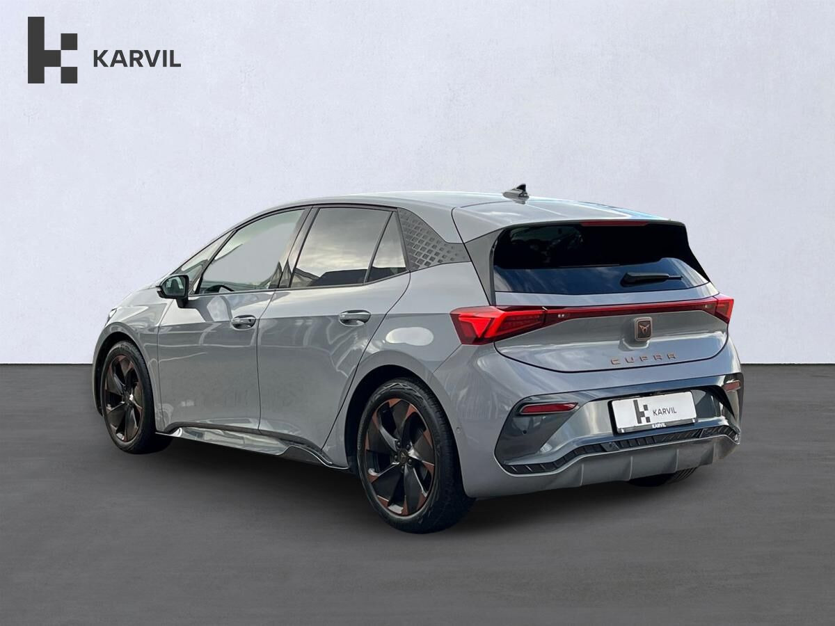 Grå Cupra Born fra 2023