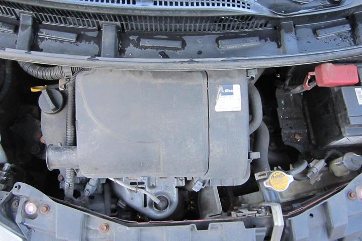 Rød Peugeot 107 fra 2012