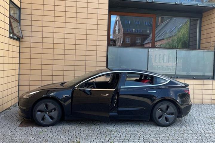 undefined Tesla Model 3 fra 2019