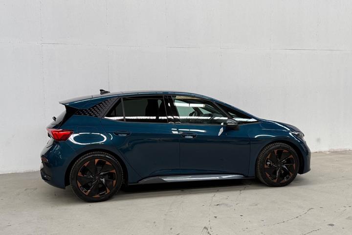 Blå Cupra Born fra 2022