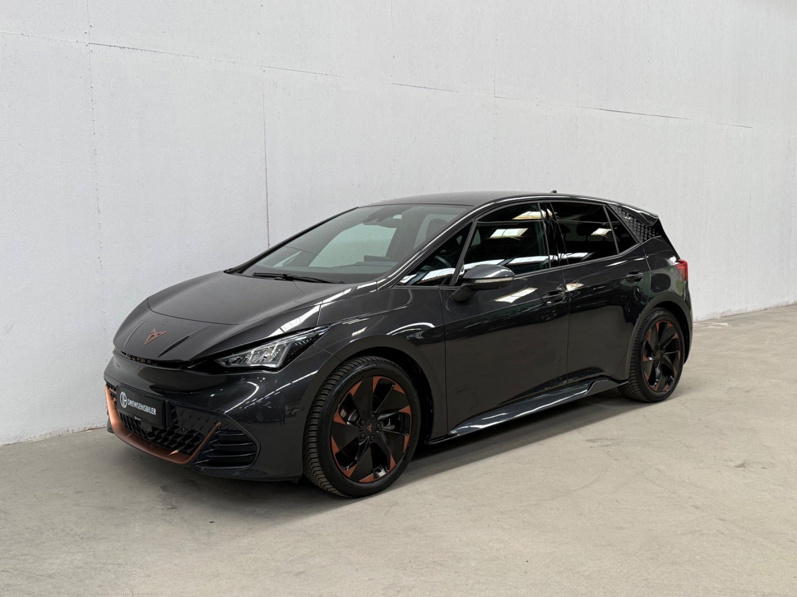 Grå Cupra Born fra 2024