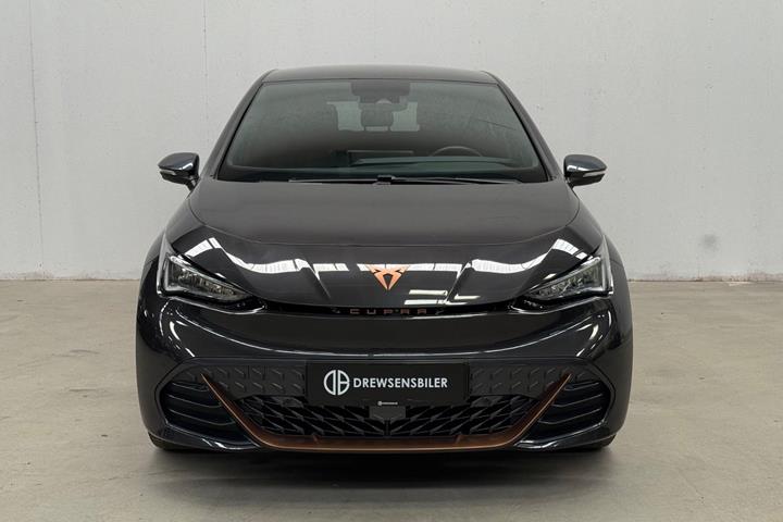 Grå Cupra Born fra 2024