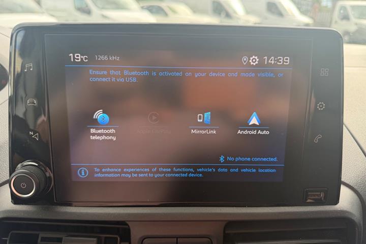 undefined Peugeot Partner fra 2020