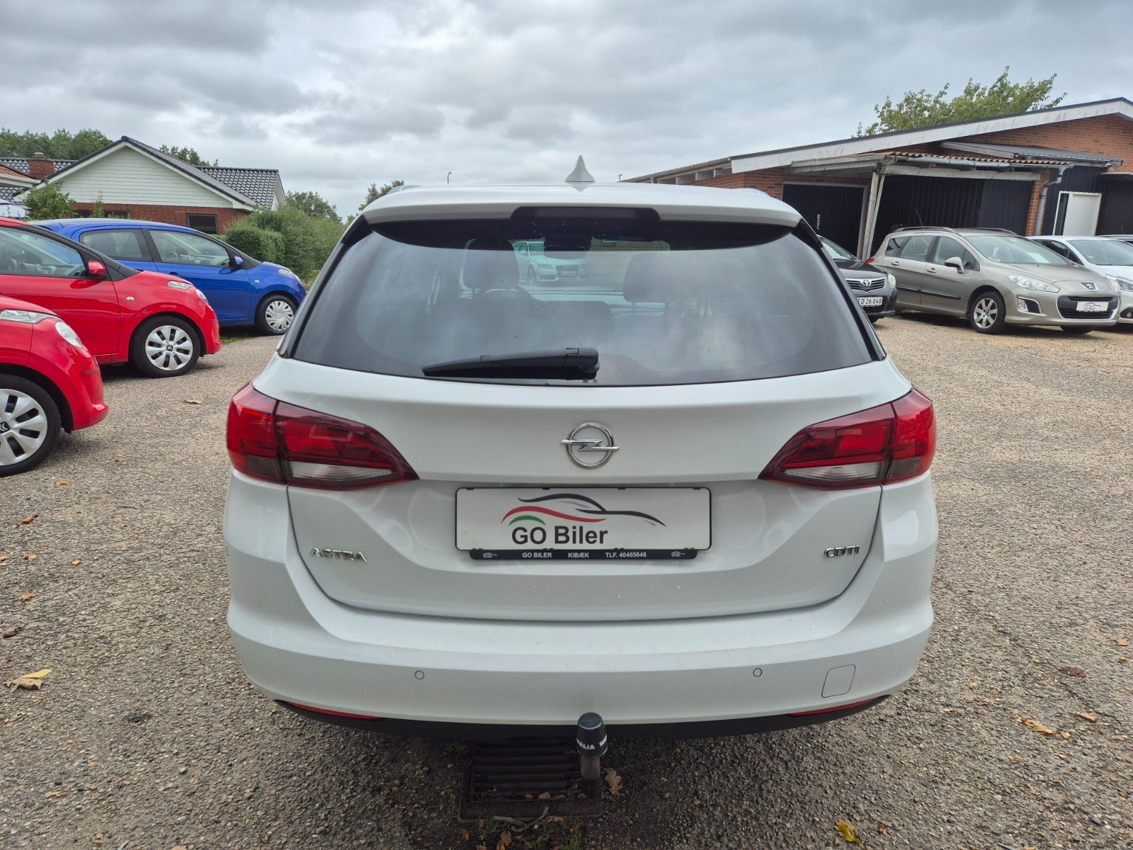 Grøn Opel Astra fra 2017