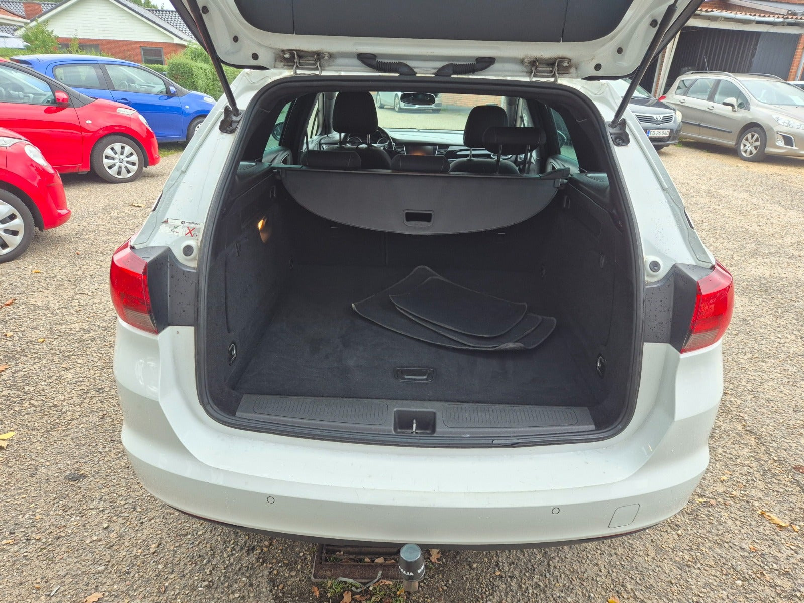Grøn Opel Astra fra 2017