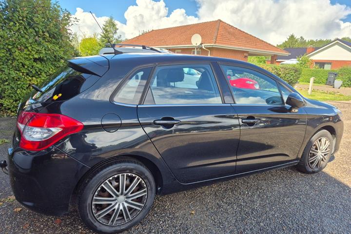 Grøn Citroën C4 fra 2012
