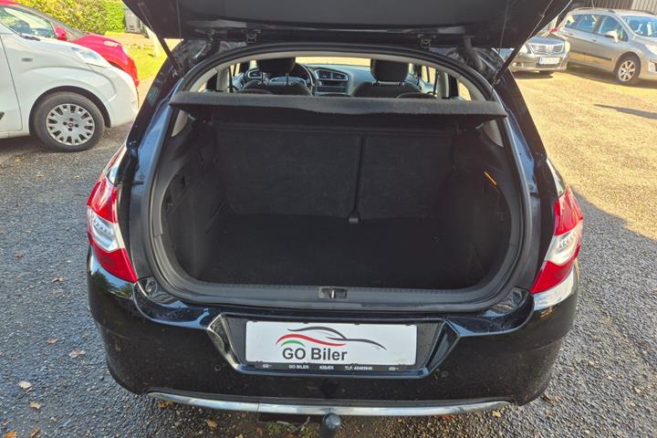Grøn Citroën C4 fra 2012