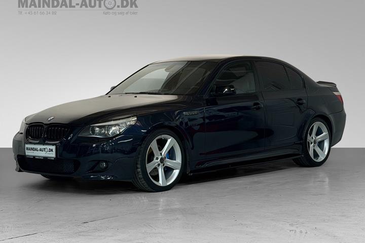 Blå BMW 525d fra 2007