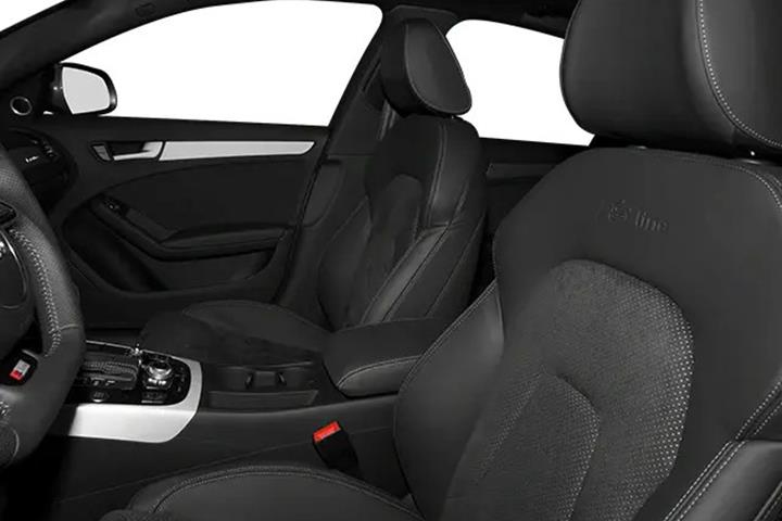 Blå Audi A4 fra 2014