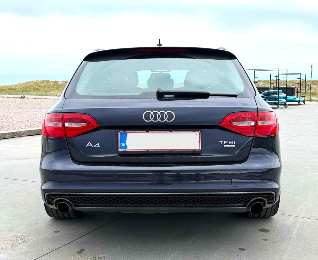 Blå Audi A4 fra 2014