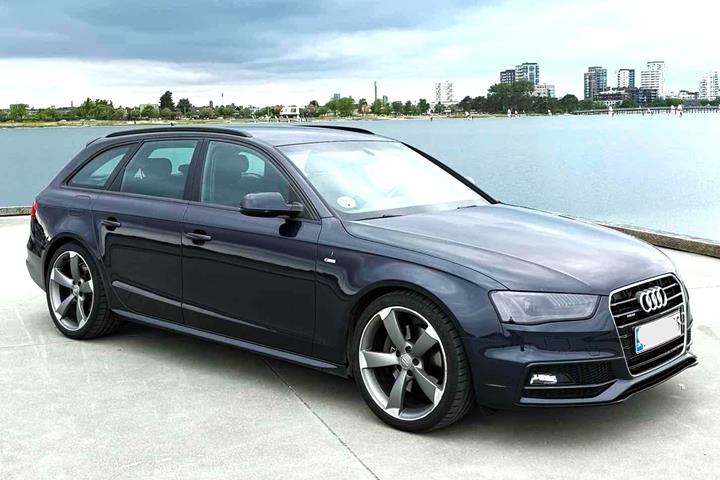 Blå Audi A4 fra 2014
