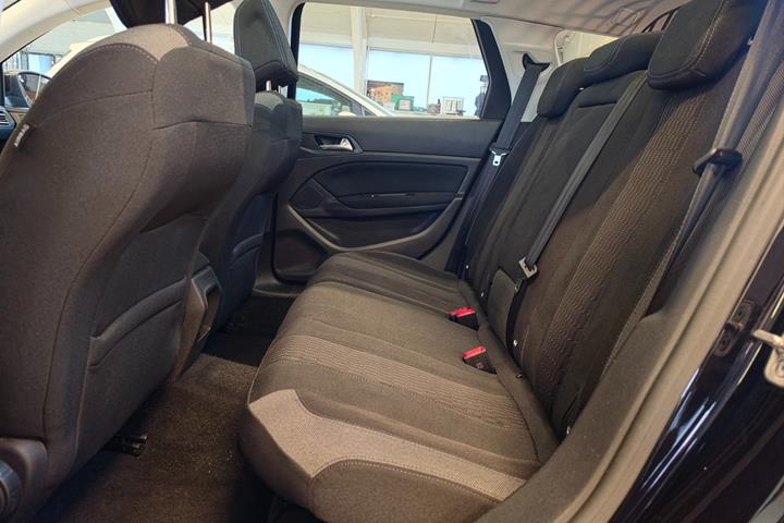 Sort Peugeot 308 fra 2016