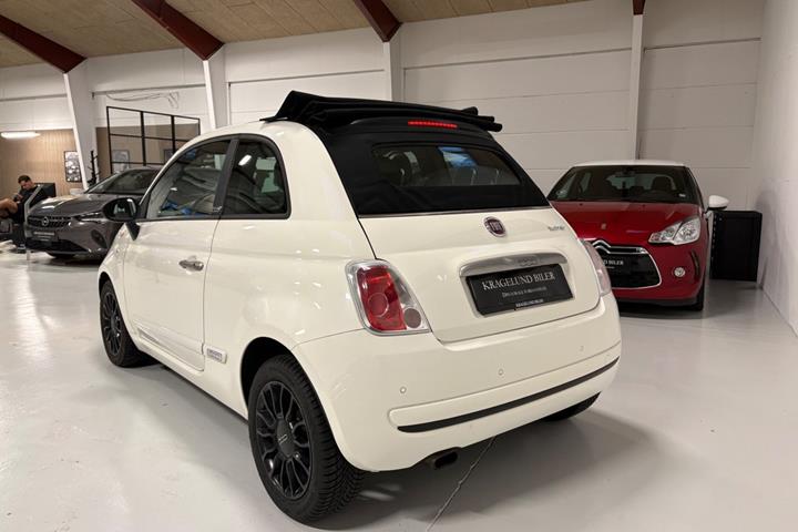 Grøn Fiat 500C fra 2012