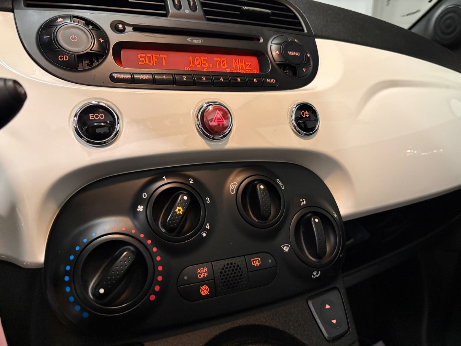 Grøn Fiat 500C fra 2012