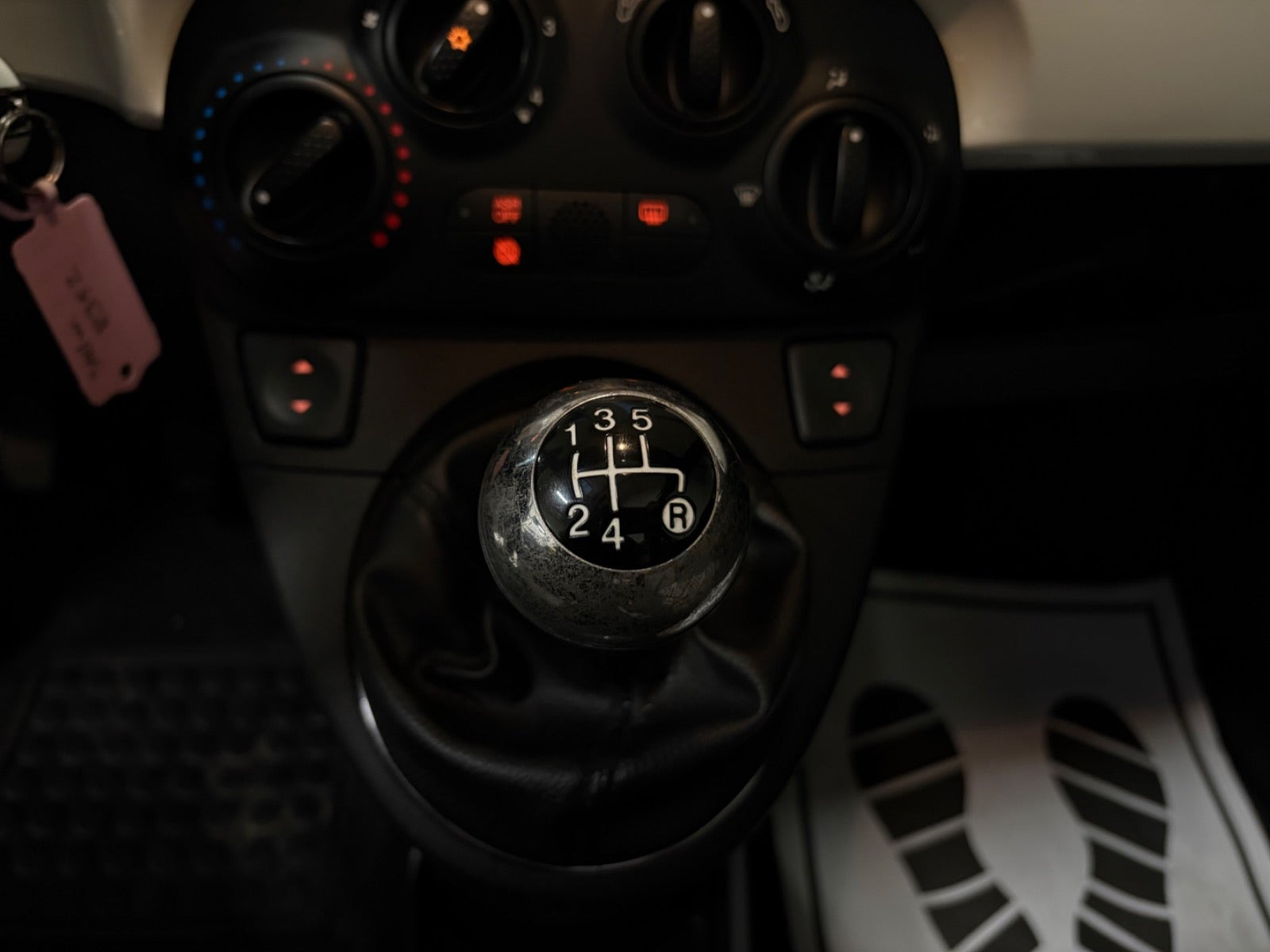 Grøn Fiat 500C fra 2012