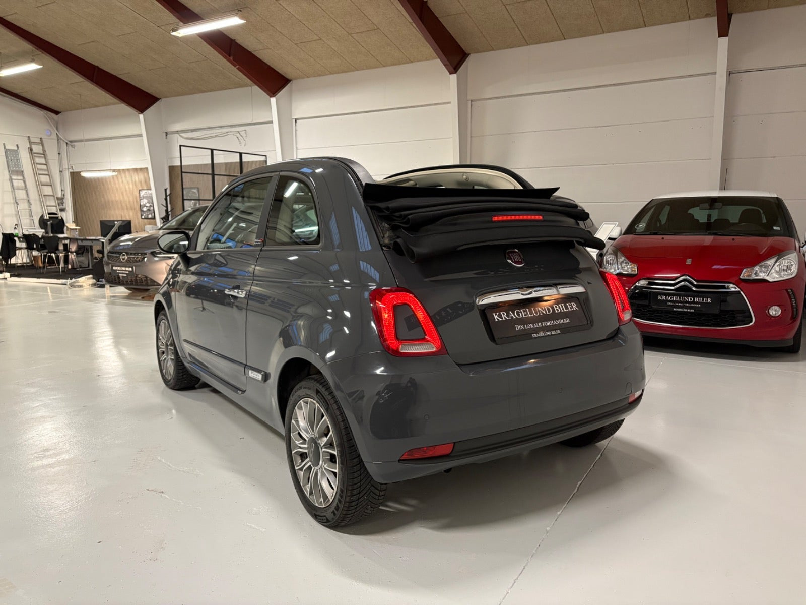 Grøn Fiat 500C fra 2018