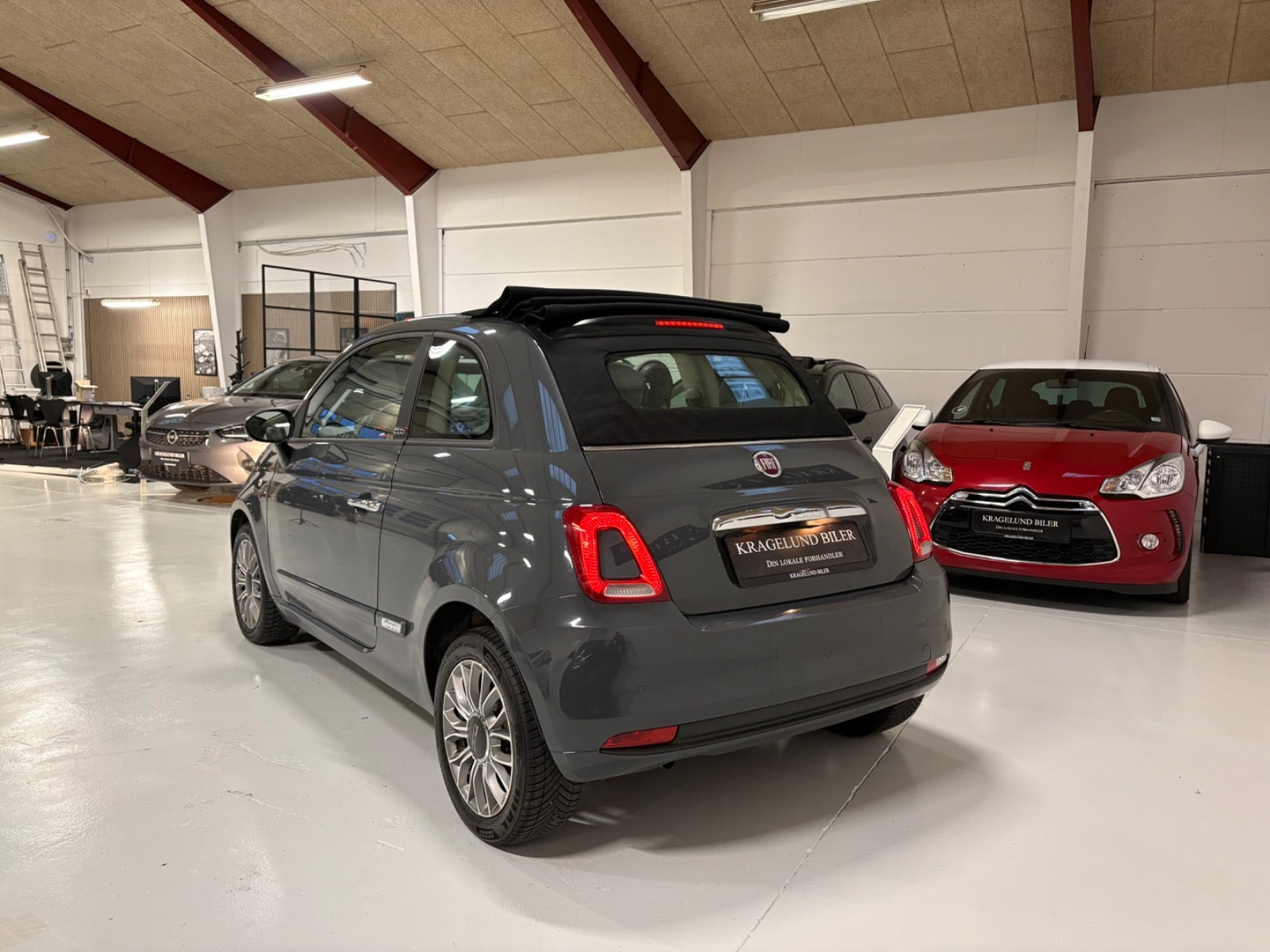 Grøn Fiat 500C fra 2018