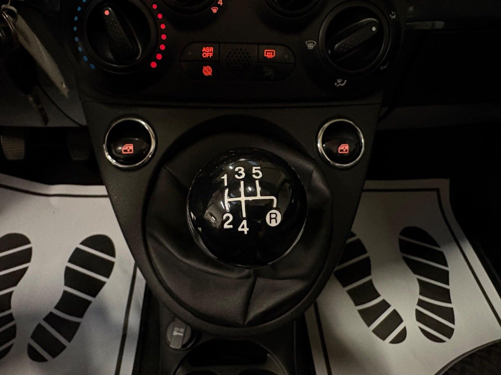 Grøn Fiat 500C fra 2018