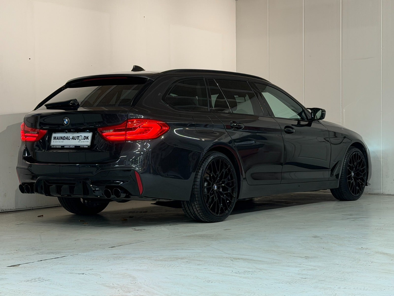 Sort BMW 520d fra 2018