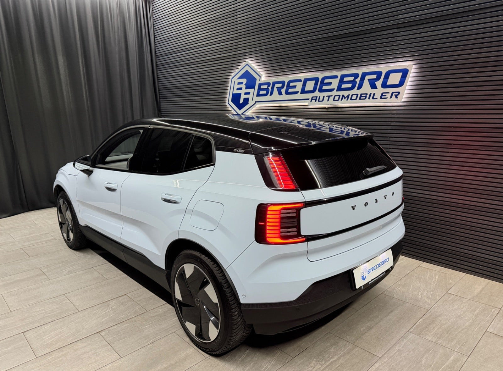 Blå Volvo EX30 fra 2024
