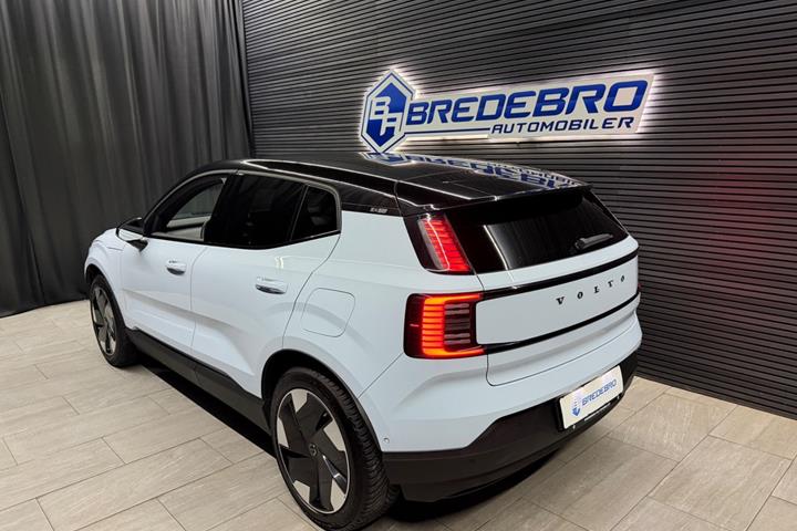 Blå Volvo EX30 fra 2024