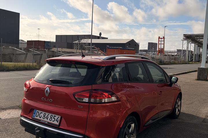 Rød Renault Ny Clio fra 2014