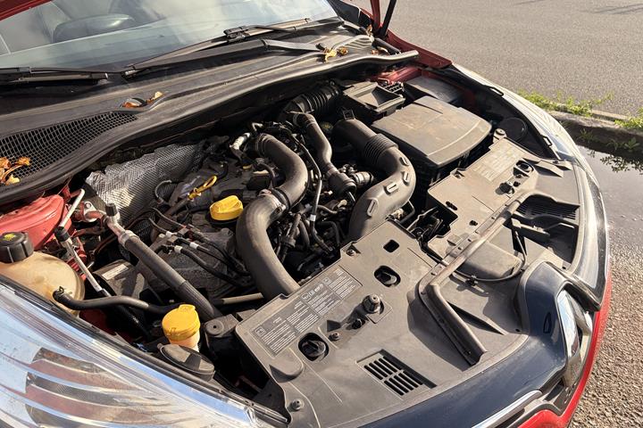 Rød Renault Ny Clio fra 2014
