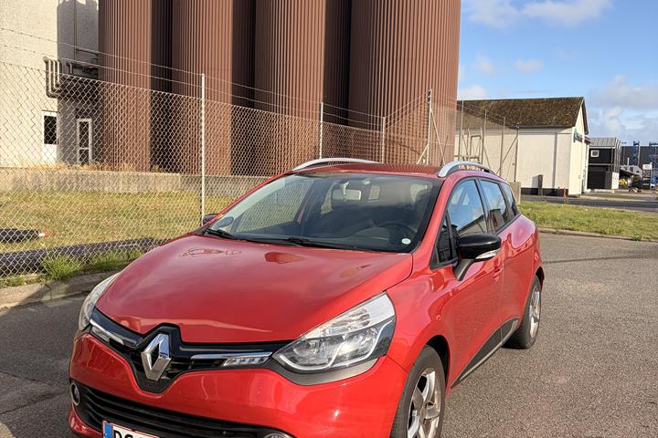 Rød Renault Ny Clio fra 2014