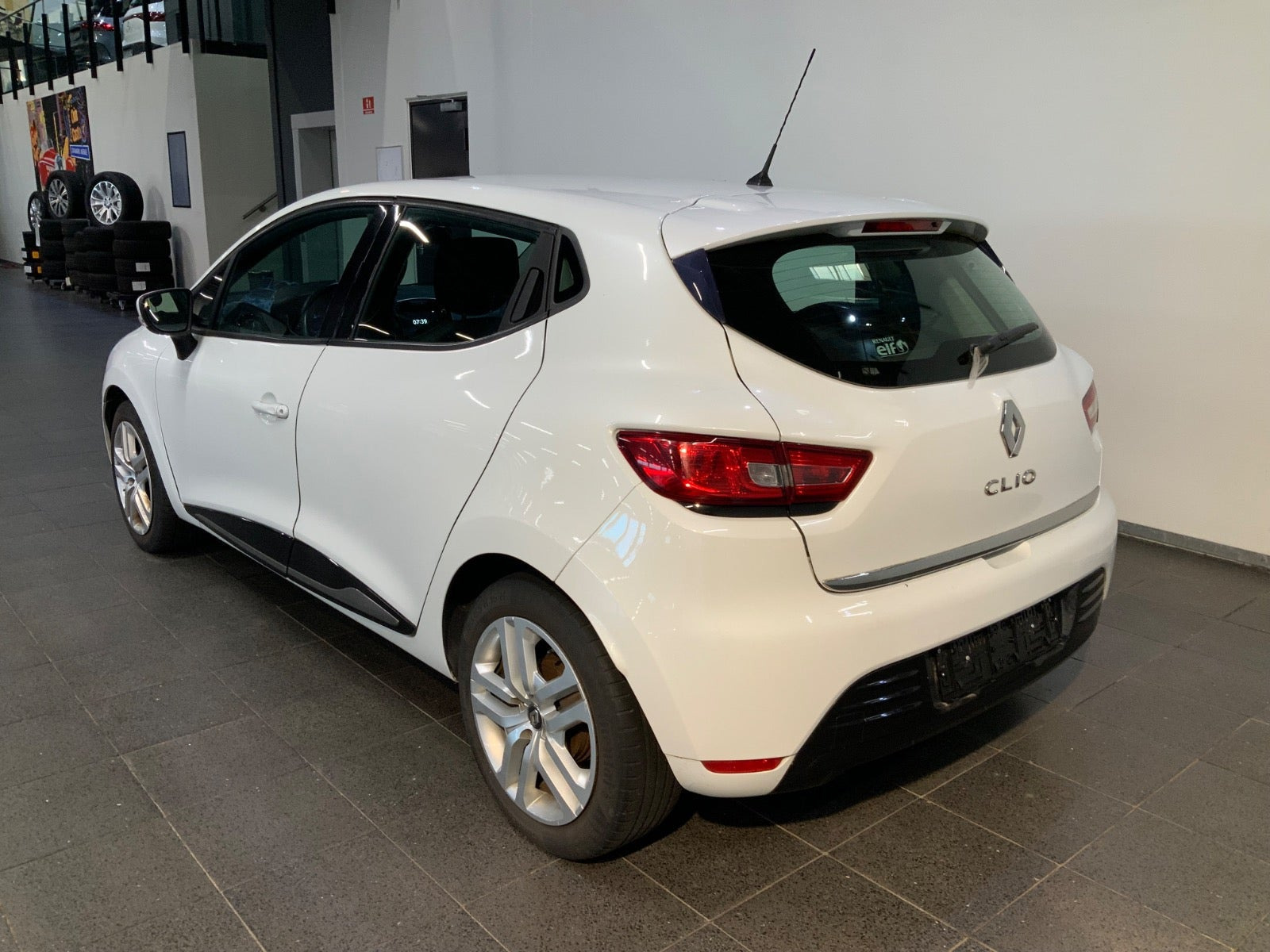 Hvid Renault Clio IV fra 2019