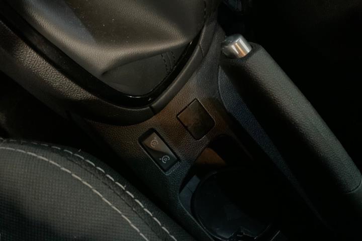 Hvid Renault Clio IV fra 2019
