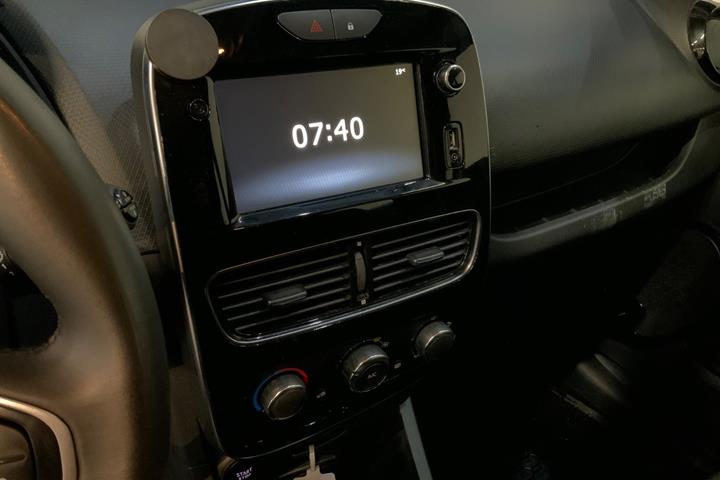 Hvid Renault Clio IV fra 2019
