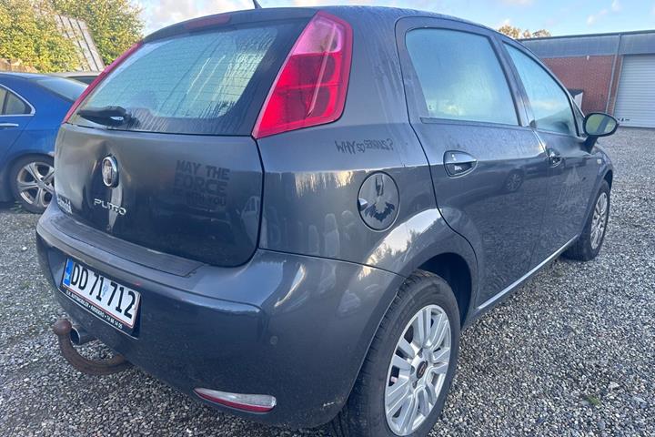 undefined Fiat Punto fra 2016