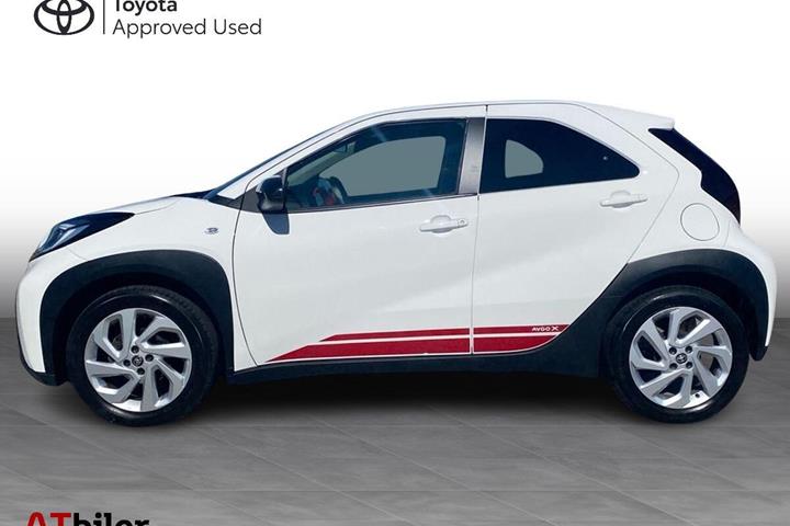 Hvid Toyota Aygo X fra 2023